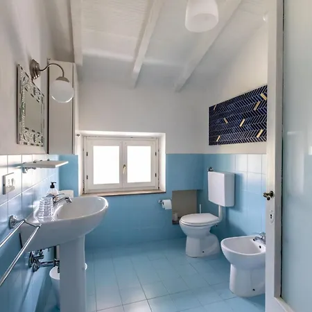 Agata 斯卡尔佩里亚